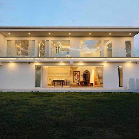 Palm Villa - Award Winning Modern Luxury & Exclusive Villa Resort Chiang Mai Bagian luar foto