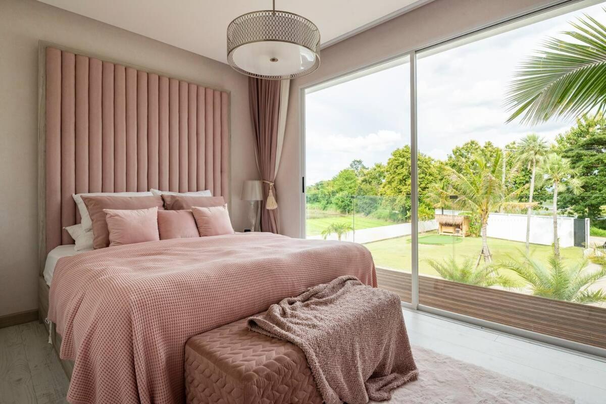 Palm Villa - Award Winning Modern Luxury & Exclusive Villa Resort Chiang Mai Bagian luar foto