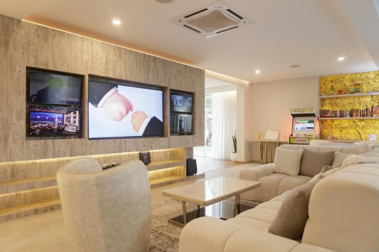 Palm Villa - Award Winning Modern Luxury & Exclusive Villa Resort Chiang Mai Bagian luar foto